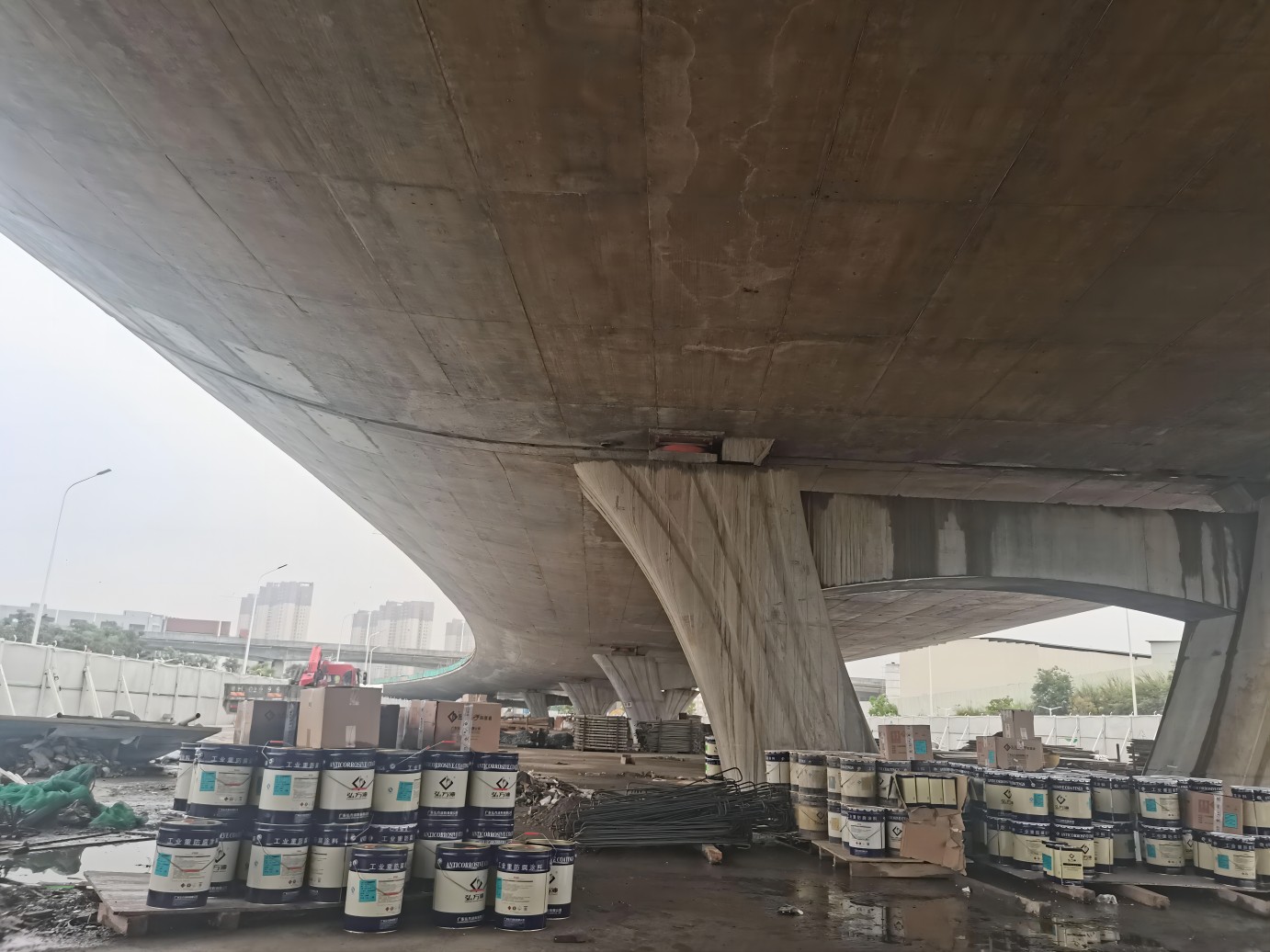 抗堿環(huán)氧封閉底漆對混凝土防腐有什么作用？