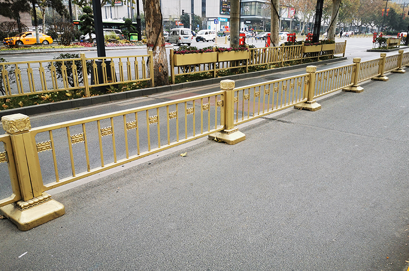 金屬護欄.jpg